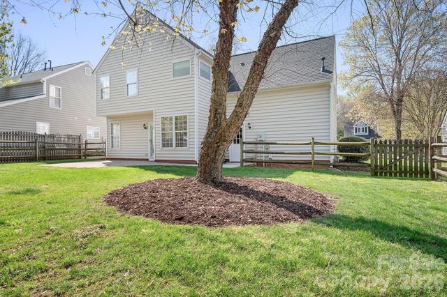 10115 Glencrest Drive, Huntersville, NC 28078