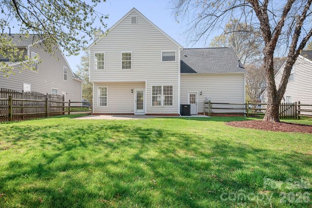 10115 Glencrest Drive, Huntersville, NC 28078