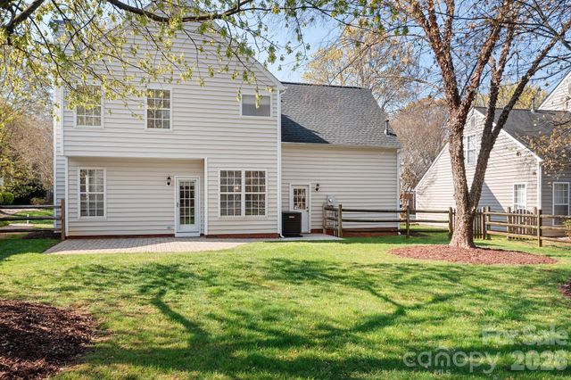 10115 Glencrest Drive, Huntersville, NC 28078