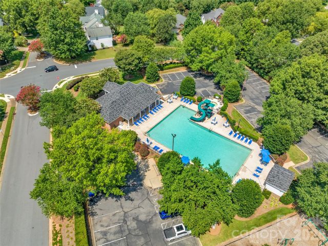 10115 Glencrest Drive, Huntersville, NC 28078