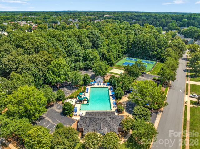 10115 Glencrest Drive, Huntersville, NC 28078