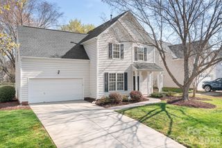 10115 Glencrest Drive, Huntersville, NC 28078