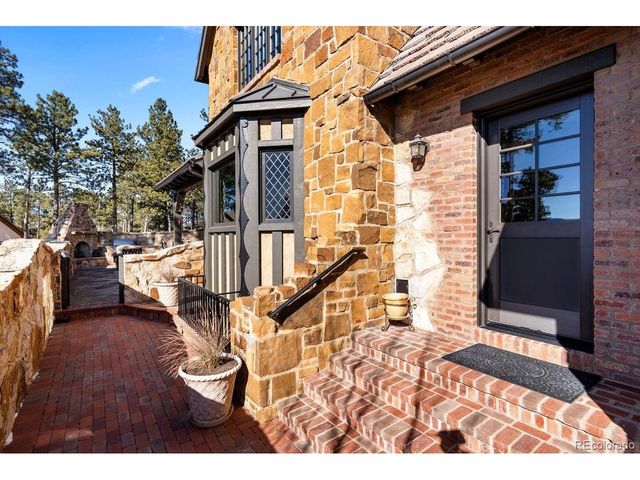 4340 Foxchase Way, Colorado Springs, CO 80908