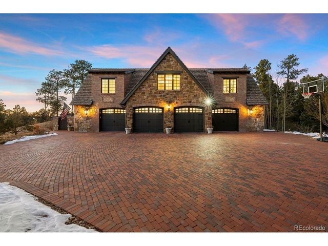 4340 Foxchase Way, Colorado Springs, CO 80908