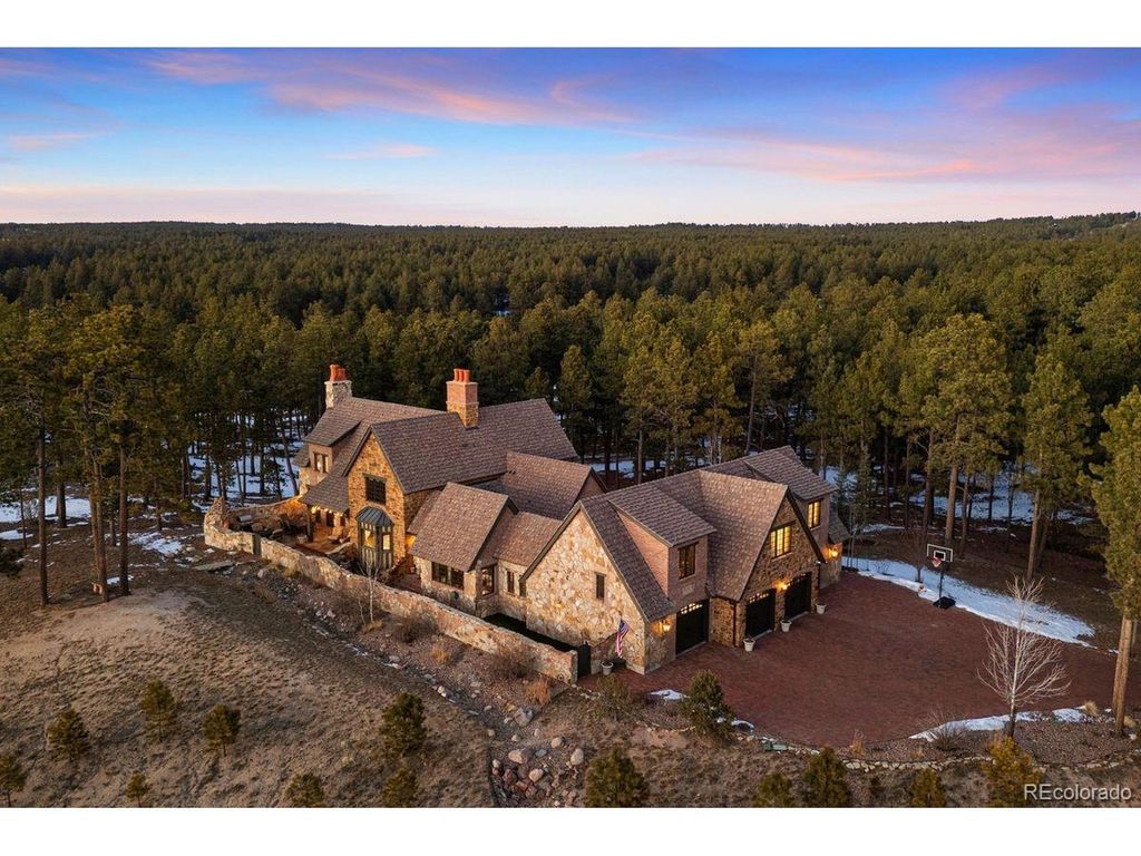 4340 Foxchase Way, Colorado Springs, CO 80908