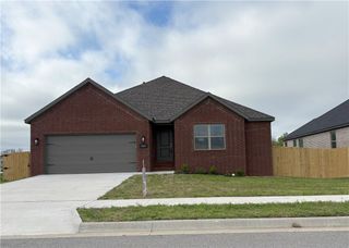 804 W Ramsey Drive, Siloam Springs, AR 72761