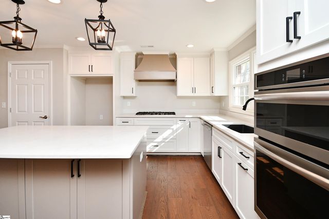 3150 S 14 Highway, Greenville, SC 29615