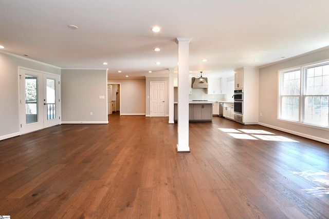 3150 S 14 Highway, Greenville, SC 29615