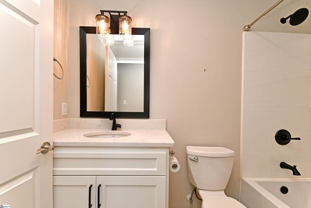 3150 S 14 Highway, Greenville, SC 29615