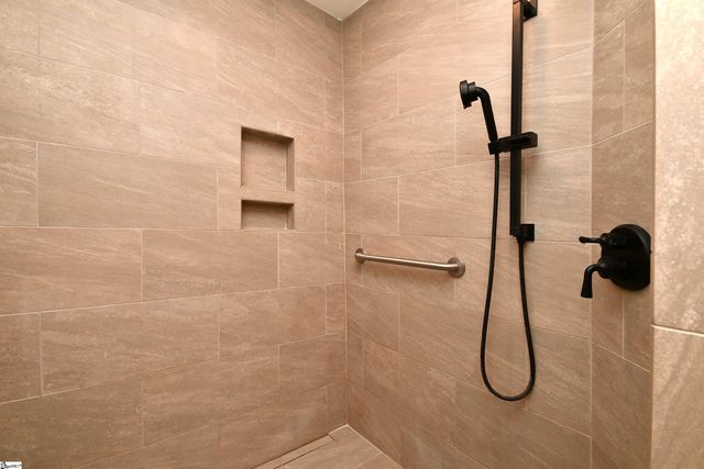 3150 S 14 Highway, Greenville, SC 29615