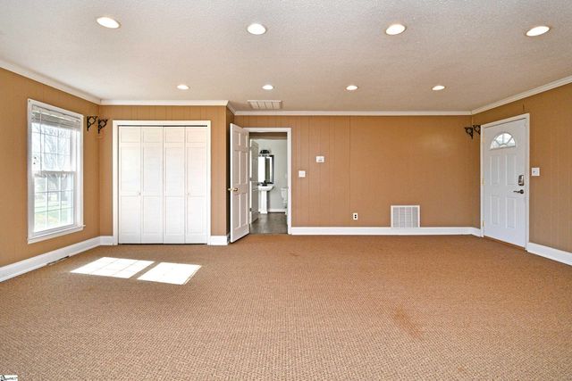 3150 S 14 Highway, Greenville, SC 29615