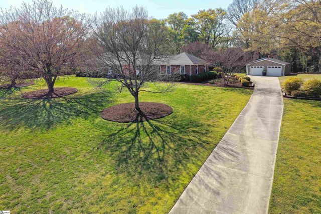 3150 S 14 Highway, Greenville, SC 29615