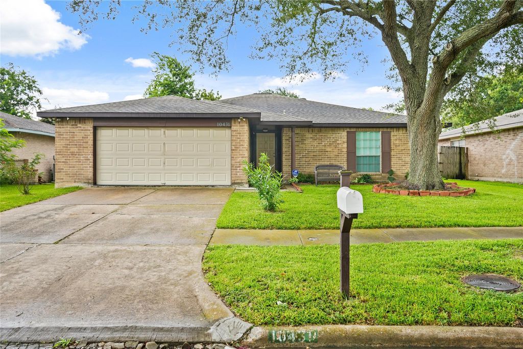 10431 Odessa Drive, Sugar Land, TX 77498