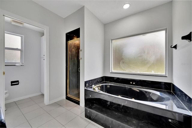 6864 CORRAL COURT, Sarasota, FL 34243