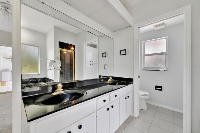 6864 CORRAL COURT, Sarasota, FL 34243