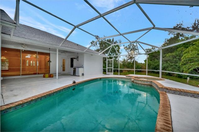 6864 CORRAL COURT, Sarasota, FL 34243