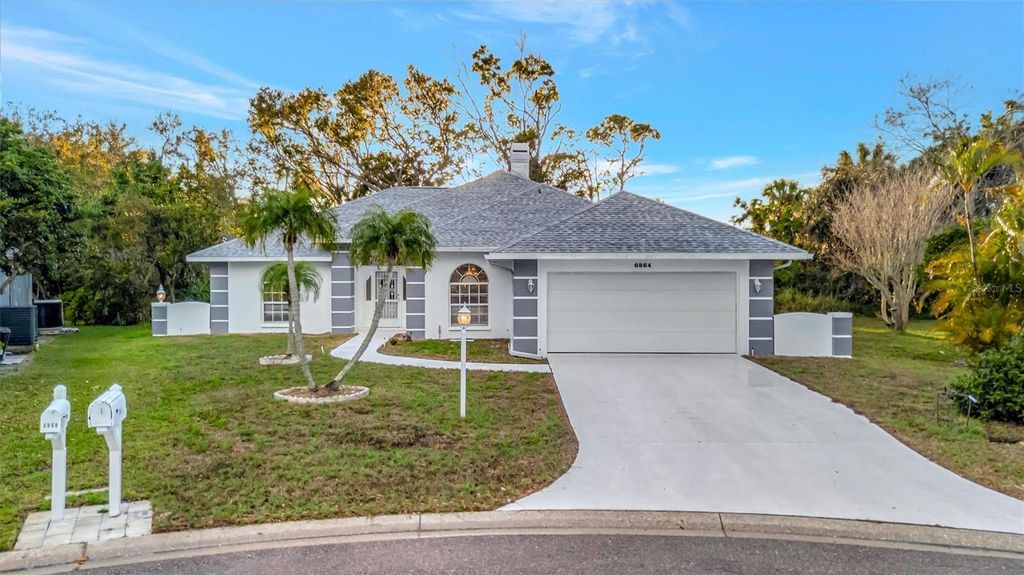 6864 CORRAL COURT, Sarasota, FL 34243