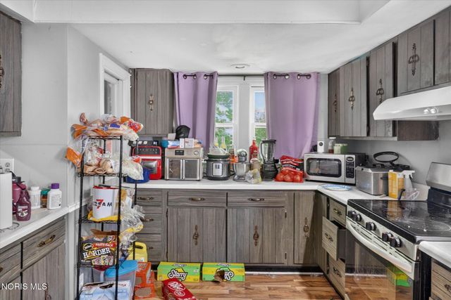 3805 Lockwood Avenue, Toledo, OH 43612