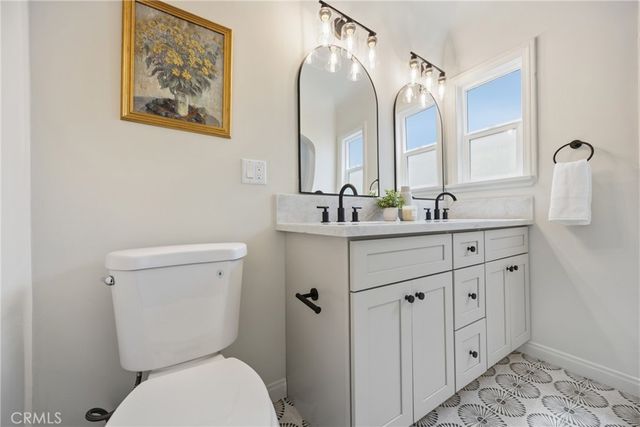 2410 W 70th, Los Angeles, CA 90043