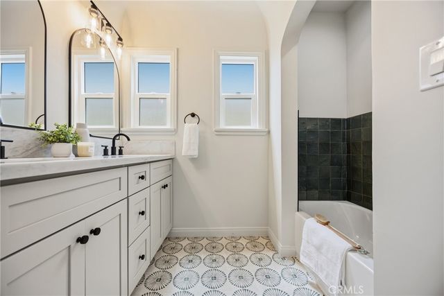 2410 W 70th, Los Angeles, CA 90043