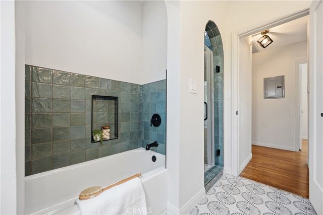 2410 W 70th, Los Angeles, CA 90043