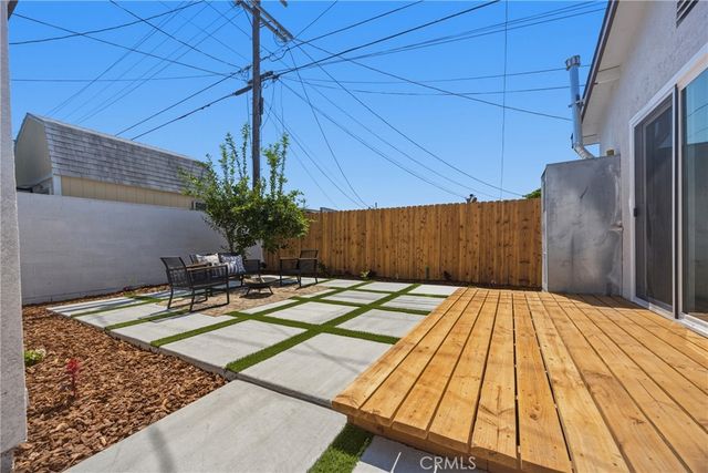 2410 W 70th, Los Angeles, CA 90043