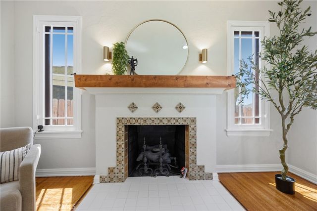 2410 W 70th, Los Angeles, CA 90043
