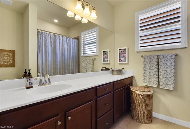 10281 VIA COLOMBA CIR, Fort Myers, FL 33966