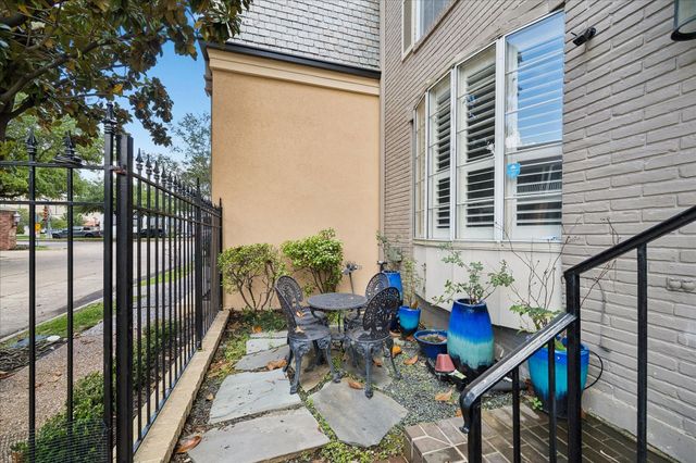 7507 Del Monte Drive, Houston, TX 77063