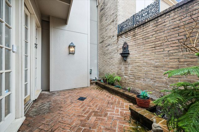 7507 Del Monte Drive, Houston, TX 77063