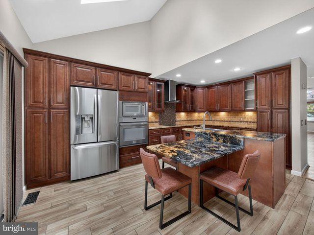 333 BASSWOOD CIR, Feasterville Trevose, PA 19053