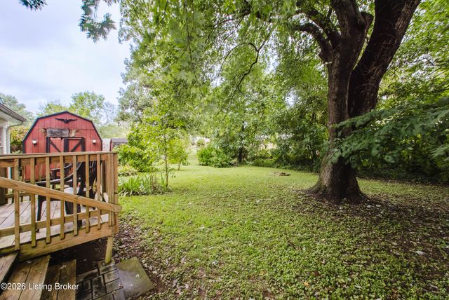 6001 Middlerose Cir, Louisville, KY 40272