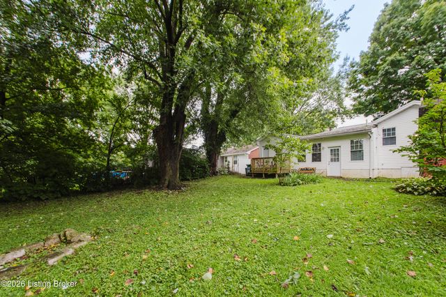 6001 Middlerose Cir, Louisville, KY 40272