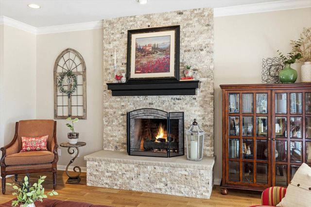 801 Bent Tree Drive, Euless, TX 76039