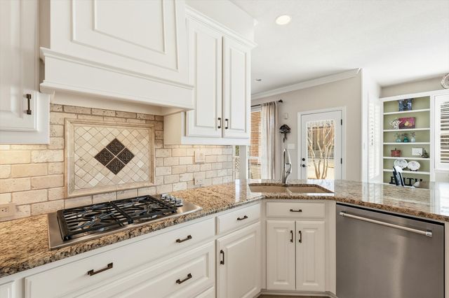 801 Bent Tree Drive, Euless, TX 76039