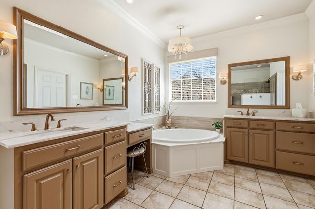 801 Bent Tree Drive, Euless, TX 76039