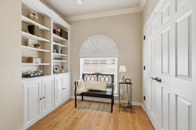 801 Bent Tree Drive, Euless, TX 76039