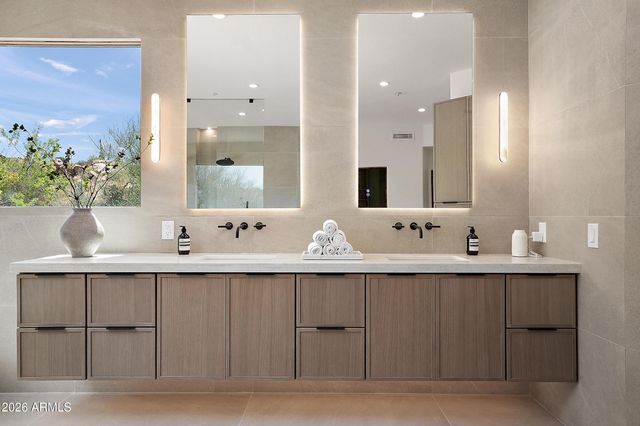 11070 E ROLLING ROCK Drive, Scottsdale, AZ 85262