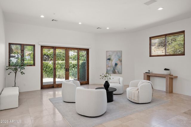 11070 E ROLLING ROCK Drive, Scottsdale, AZ 85262