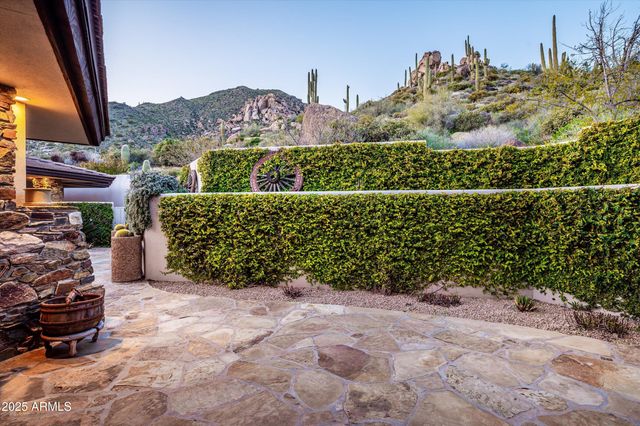11070 E ROLLING ROCK Drive, Scottsdale, AZ 85262