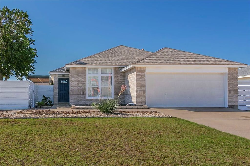 13829 Suntan Ave, Corpus Christi, TX 78418