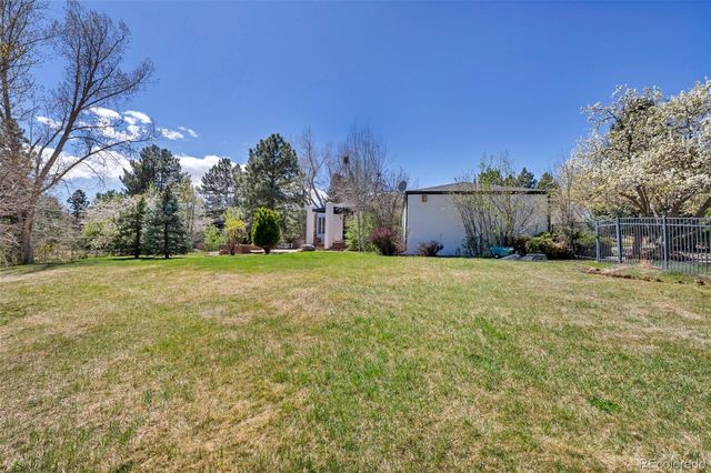 5200 Sunset Drive, Bow Mar, CO 80123