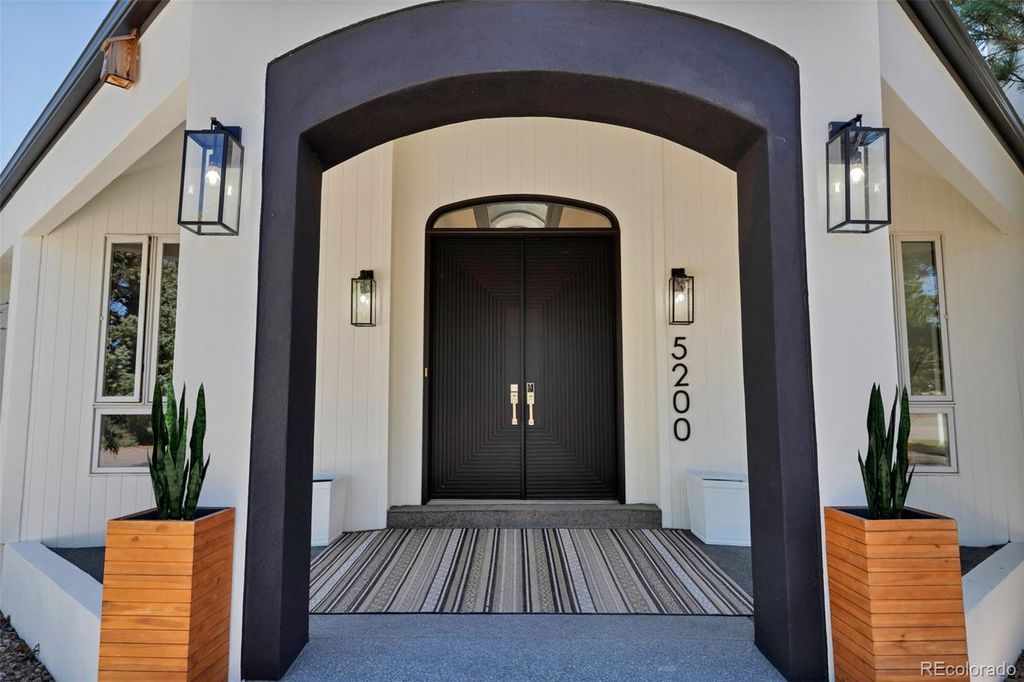 5200 Sunset Drive, Bow Mar, CO 80123