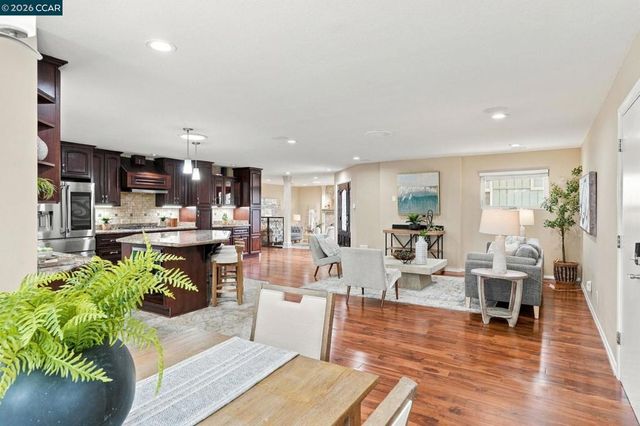 1719 Greentree Dr, Concord, CA 94521
