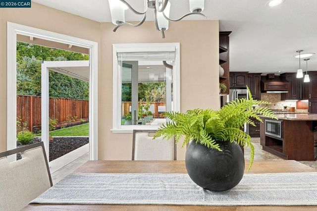 1719 Greentree Dr, Concord, CA 94521