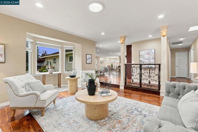 1719 Greentree Dr, Concord, CA 94521