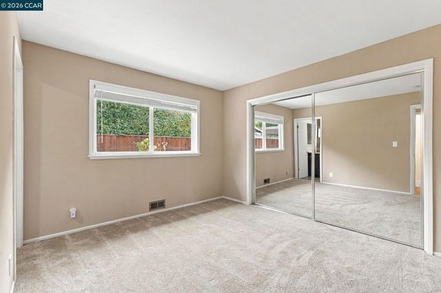 1719 Greentree Dr, Concord, CA 94521