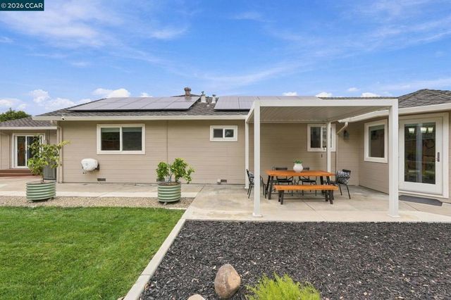 1719 Greentree Dr, Concord, CA 94521