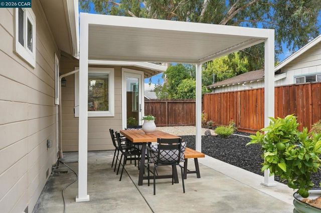 1719 Greentree Dr, Concord, CA 94521
