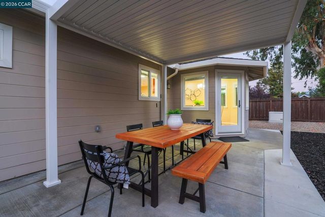 1719 Greentree Dr, Concord, CA 94521